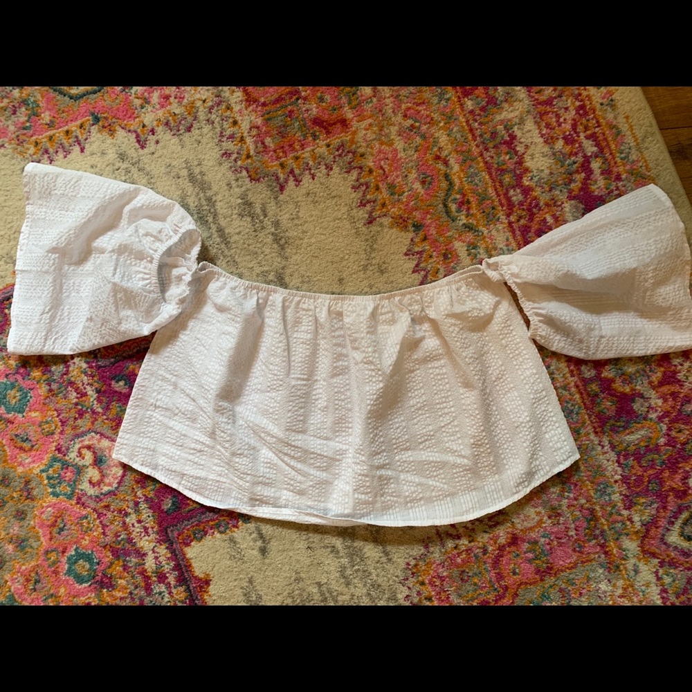 Socialite// Off shoulder top// L